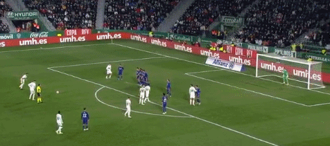 米体：尤文即将任命科莫利为首席执行官，全面掌控俱乐部运营（米体：尤文将任命科莫利出任CEO，全面负责俱乐部运作）