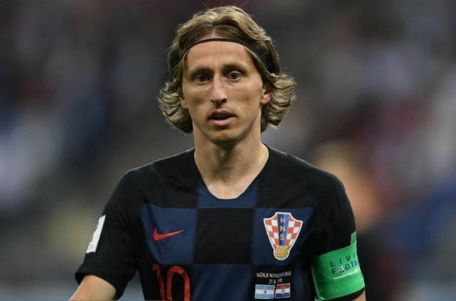 从2002年韩日世界杯开始喜欢上足球，当时政治老...（我的足球情结始于2002年韩日世界杯）