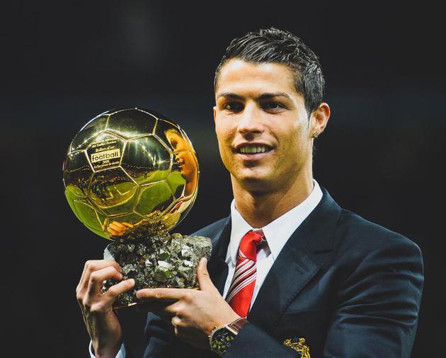 记者：纽卡要求谢什科48小时内答复，不打算拖到本周后半段（记者：纽卡斯尔要求谢什科两天内回应，不会把进程拖到本周后期）