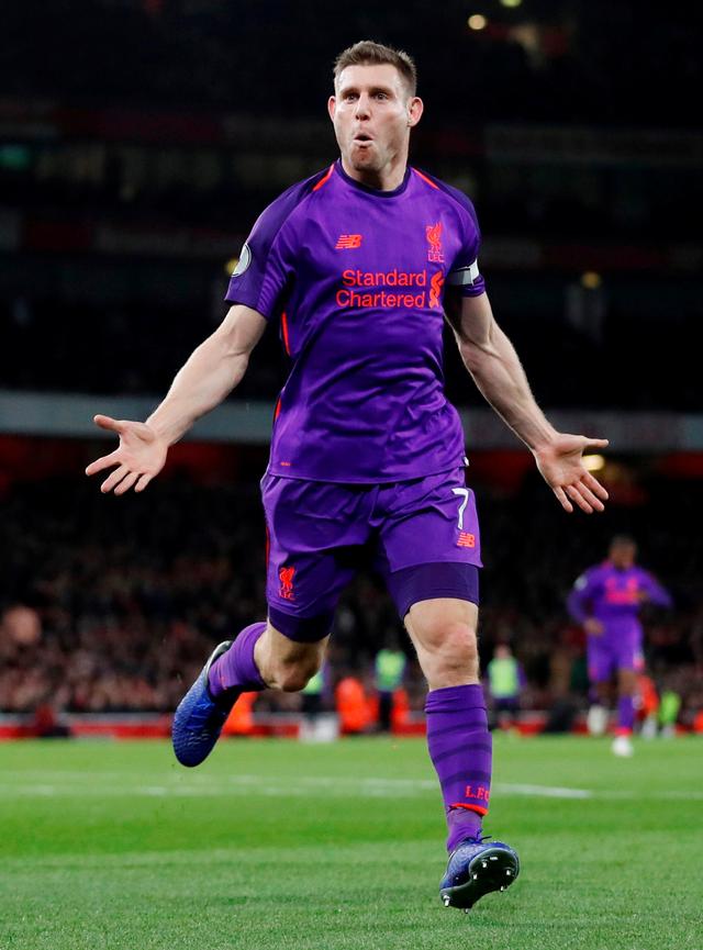 砸地头球破门，梅西打进职业生涯的第896球（梅西砸地头槌破门，收获生涯第896球）