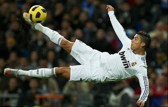 对乌奈-西蒙说了啥？恩里克打趣：别想进我带的国家队了（恩里克调侃乌奈-西蒙：别想入选我执教的国家队）